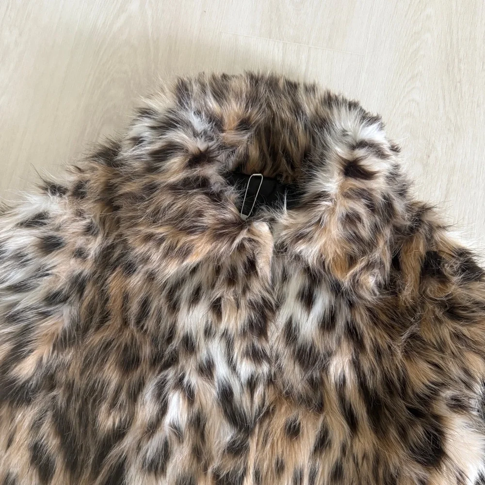 Faux Fur Leopard Jacket - Picture 8 of 15